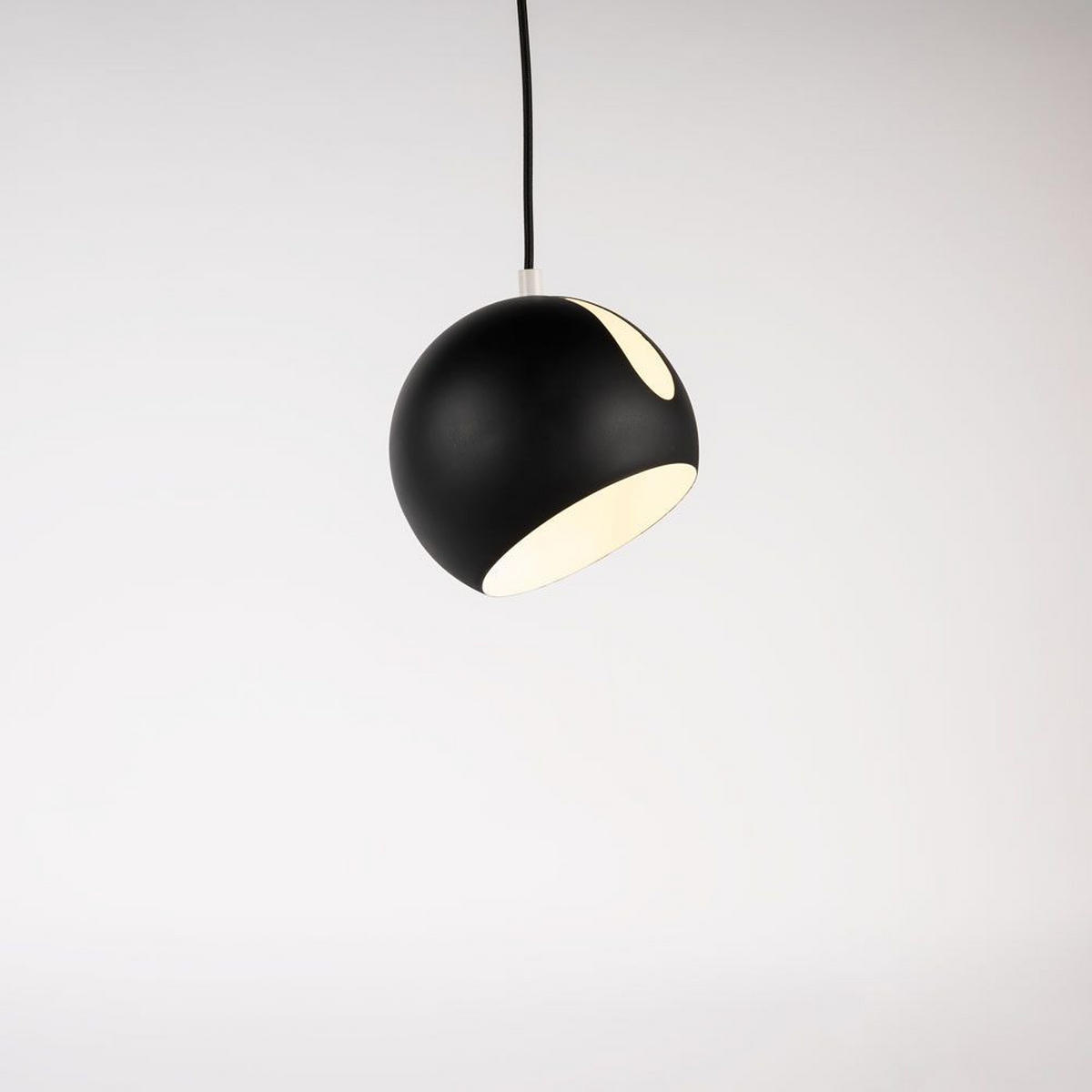 GALERIELEUCHTE Ball 5m Abhängung Schwarz/Weiß Ø 20cm - Schwarz/Weiß, Metall (20/20/13cm) - s.luce