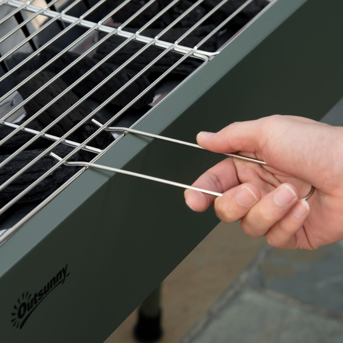 HOLZKOHLEGRILL DE-18259 tragbar mit 2 Grillrosten & 2 Seitenablagen - Dunkelgrün, Metall (39/70/94cm) - ComfortXL