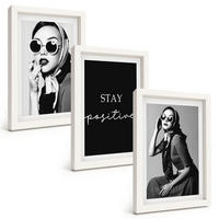 BILDER SET 3er Set - 20x30 cm Weißer Rahmen - Stilvolle Porträts von Frauen mit Brille - Weiß, Kunststoff (20/30cm) - TULUP