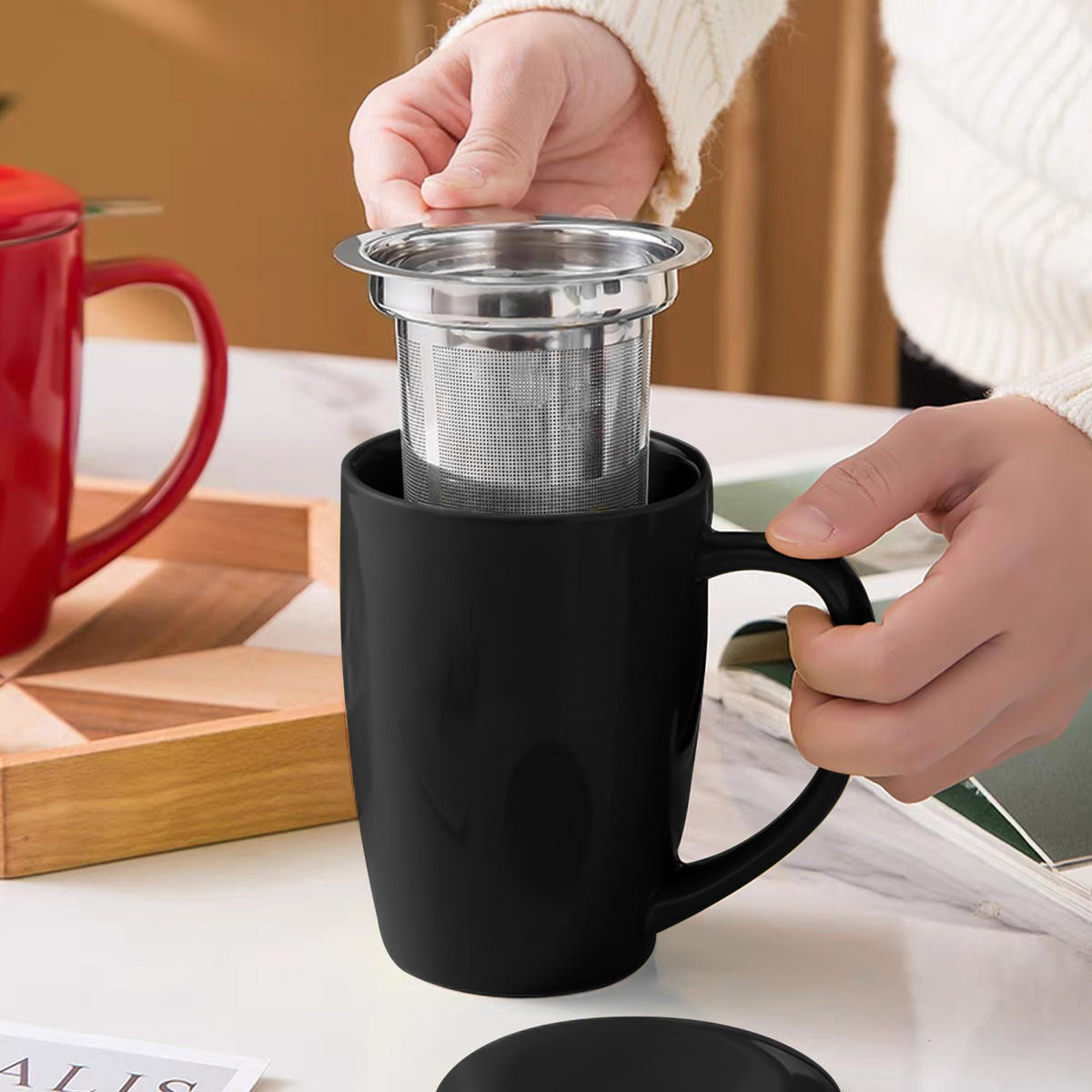 KAFFEETASSE mit Deckel und Teeaufgießer 350 ml - Schwarz, Keramik (0.35L) - Intirilife