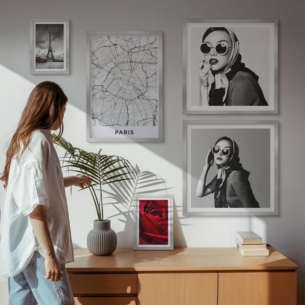 WANDBILDER 5er Set - 50x50 cm & 20x30 cm & 40x60 cm Silberner Rahmen - Pariserin mit Eiffelturmbrille - Silberfarben, Kunststoff (40/60cm) - ArtPrintCave
