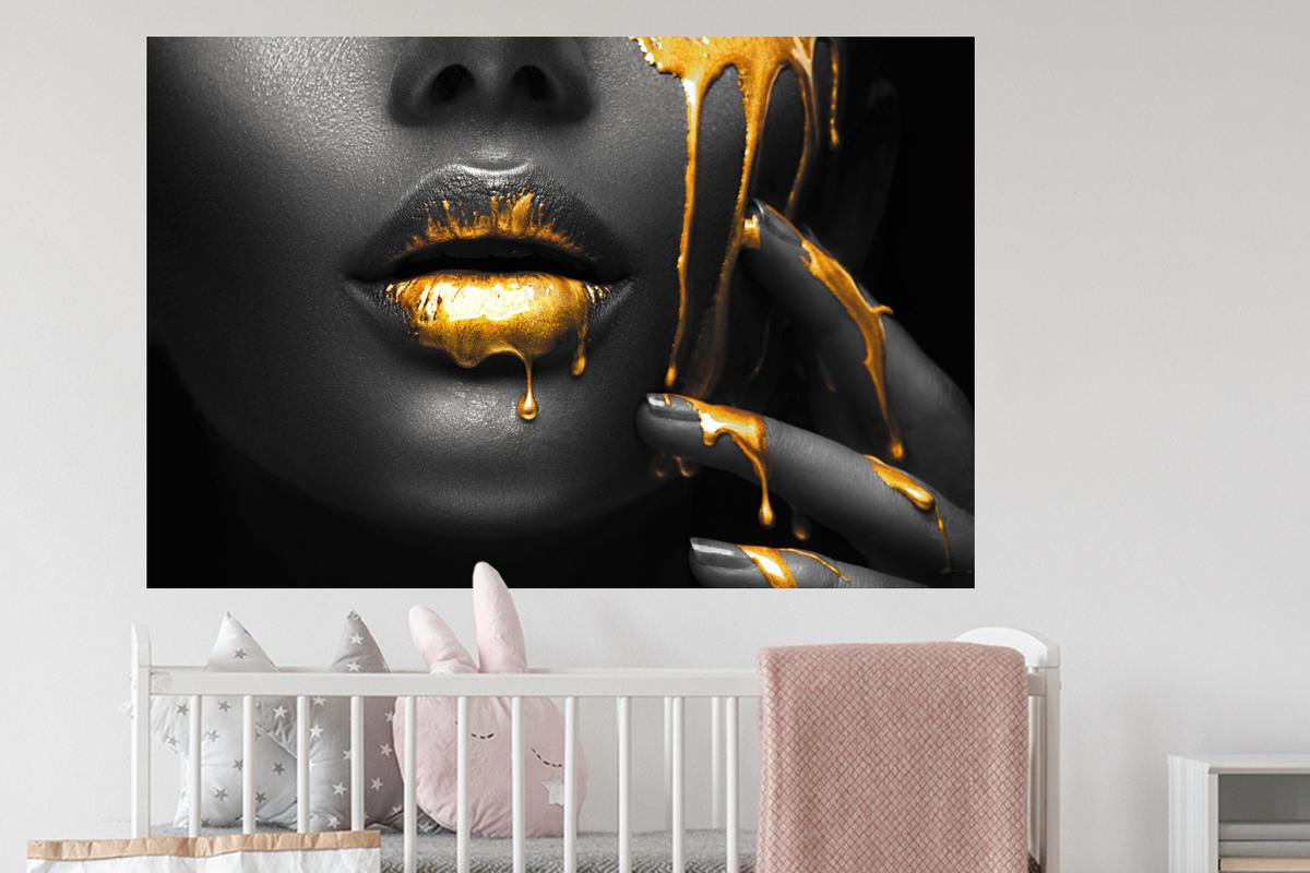 WANDTATTOO Frau - Schwarz - Gold - Gesicht - Lippen 120x80 cm - Goldfarben, Kunststoff (120/80/0.1cm) - MuchoWow