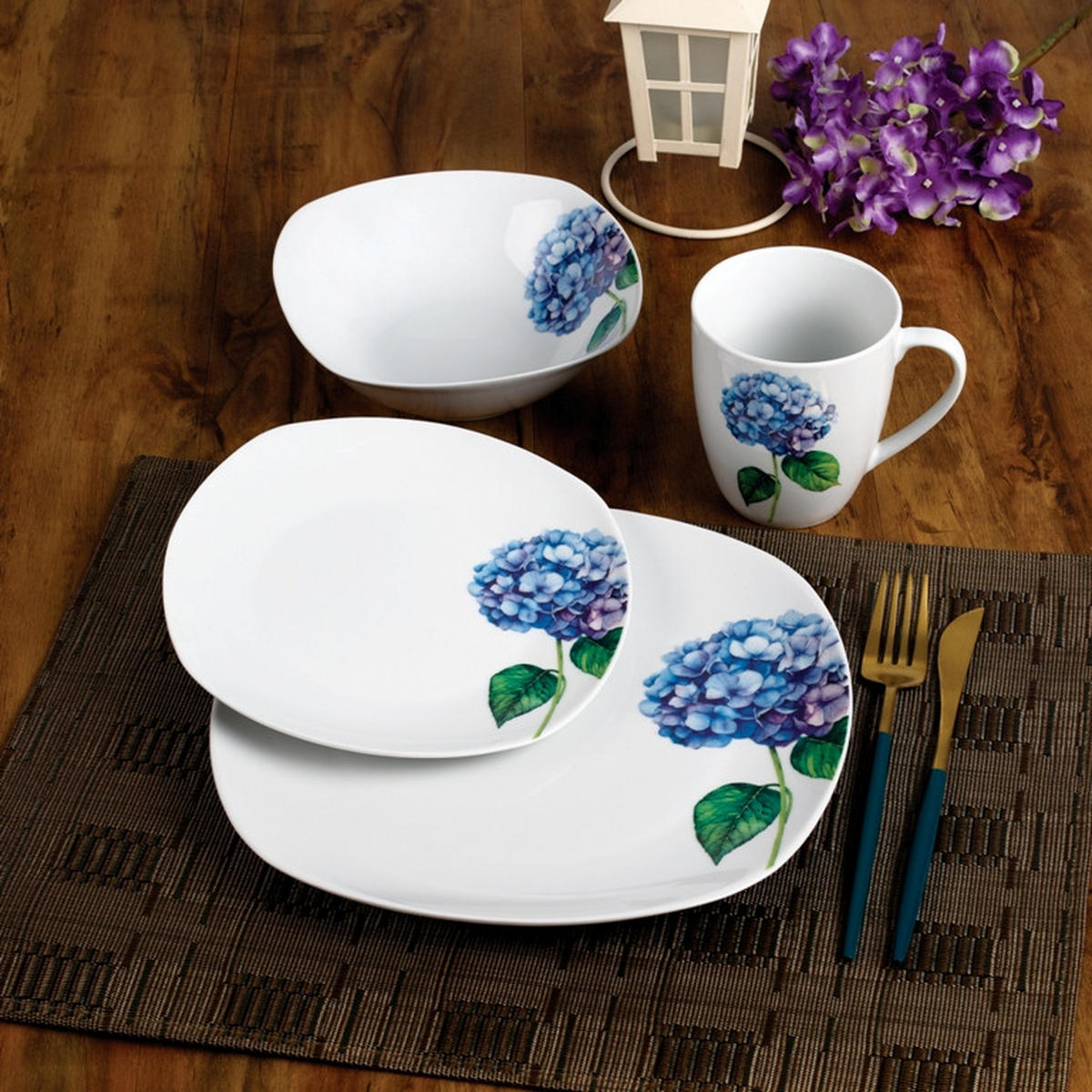 GESCHIRR-SET Lea 16-tlg Blau 30/30/40cm Porzellan - Blau, Keramik (30/40/30cm) - Mondex