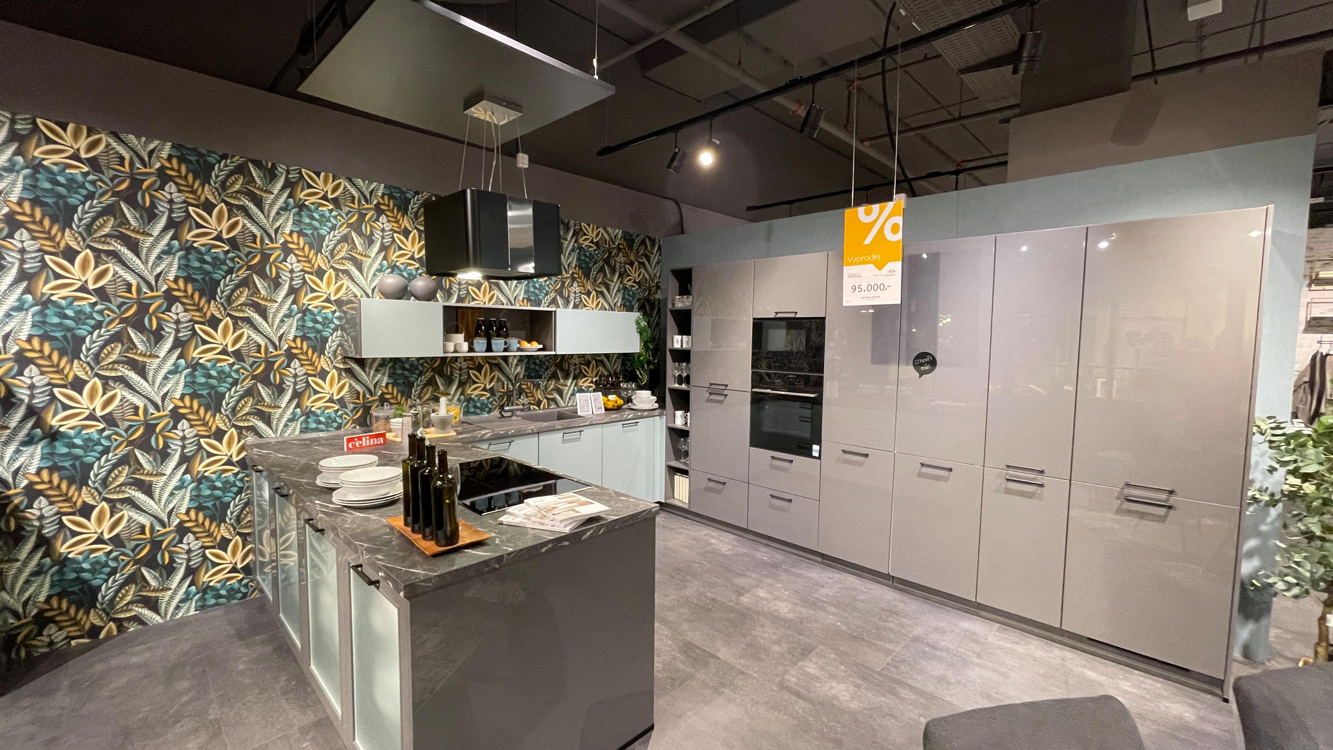 Vestavěná kuchyň - Celina