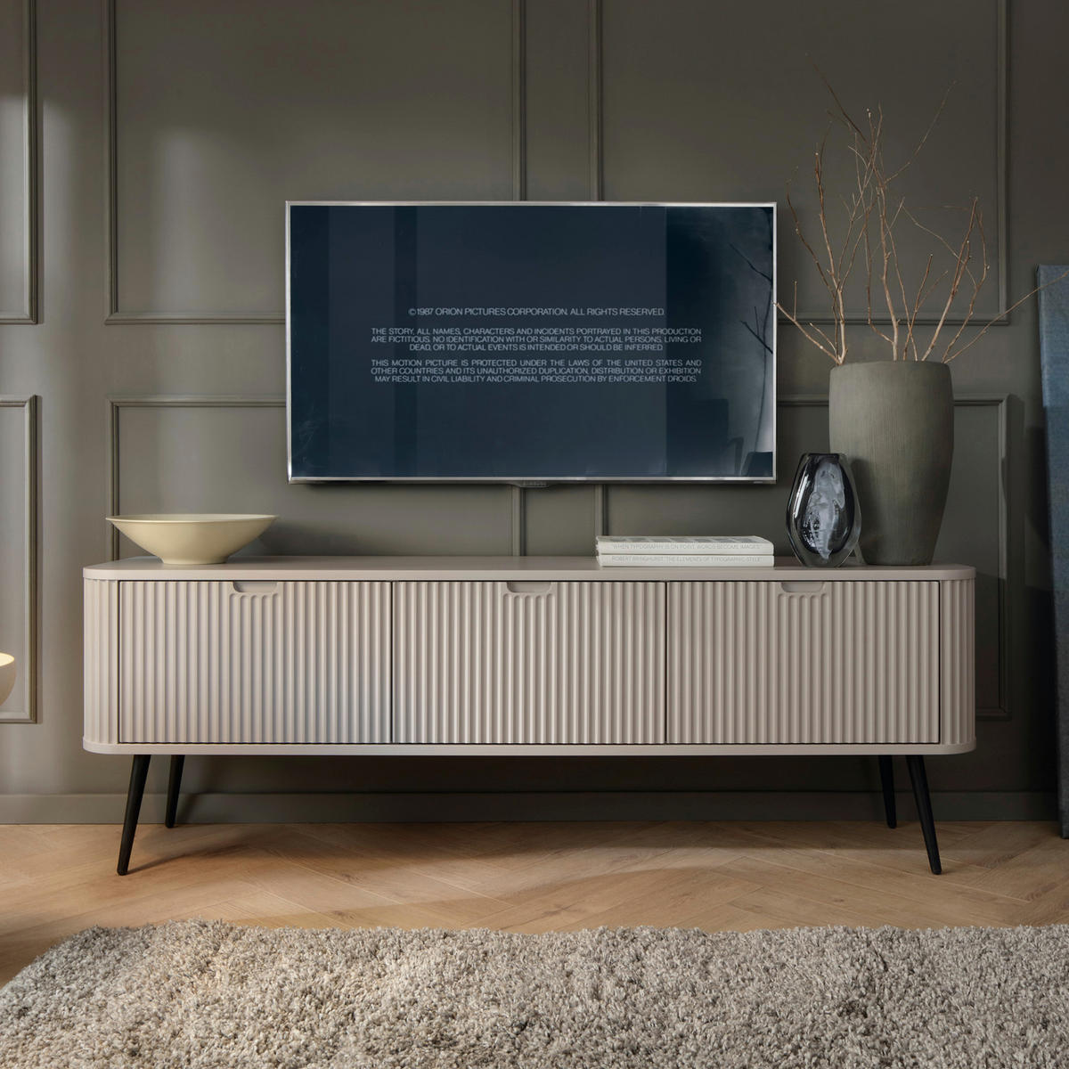 LOWBOARD TV MORDEN RTV1 Abgerundeter Korpus Kaschmir Kaschmir - Kaschmir, Holzwerkstoff/Kunststoff (168/56/39cm) - Komodee