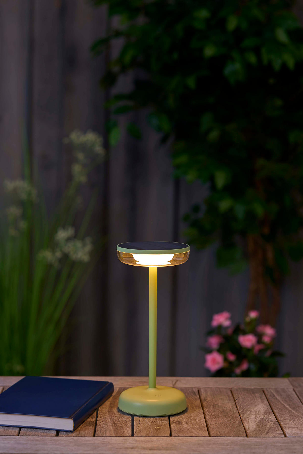 LED-SOLAR-TISCHLEUCHTE - stufenlos dimmbar mit warmweißem Licht für Innen- und Außenbereich, wetterbeständig, grün - Grün, Kunststoff (11/25.1/11cm) - Northpoint