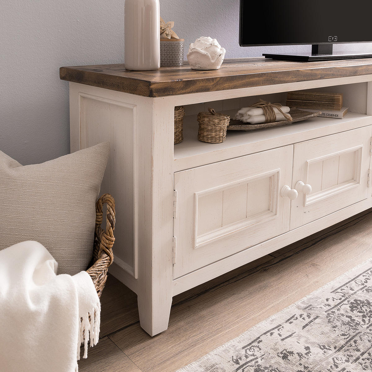 TV-LOWBOARD - Kiefer massiv, Kiefer Weiß - Weiß, Holz (196/60/42cm) - home24