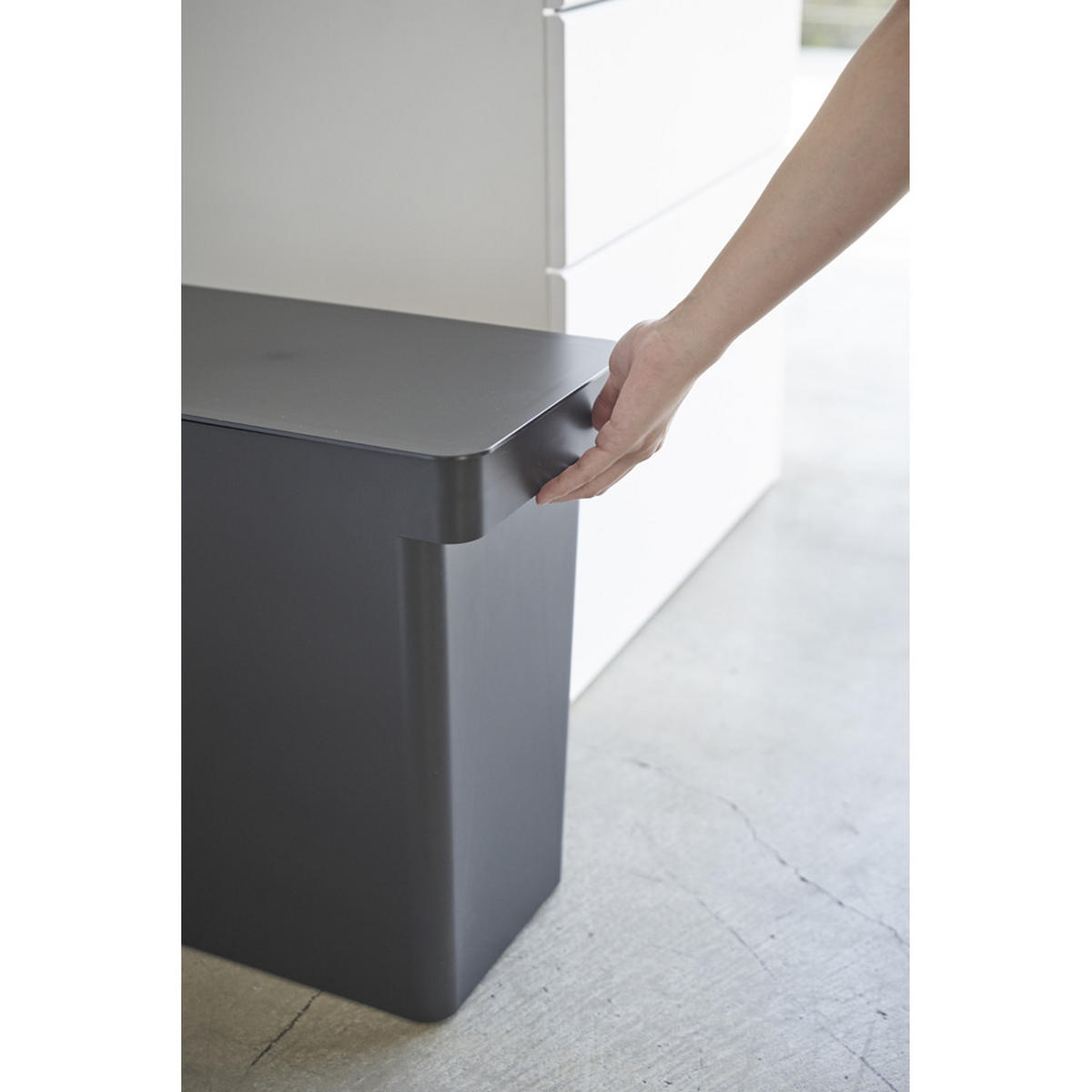 ABFALLEIMER Tower 5428 42,5/41/24 cm - Schwarz, Kunststoff (41/42.5/24cm) - Yamazaki