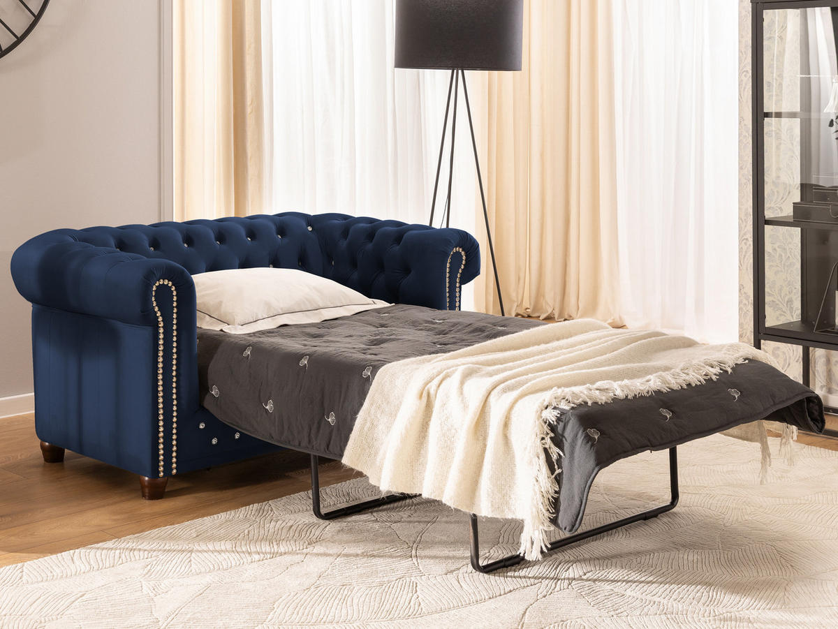 CHESTERFIELD-SOFA 2-Sitzer mit Schlaffunktion Cleo Blink Marineblau Samt mit Kristallsteppung und braunen Massivholzfüßen - Blau/Braun, Holz/Textil (148/72/86cm) - S-Style Möbel
