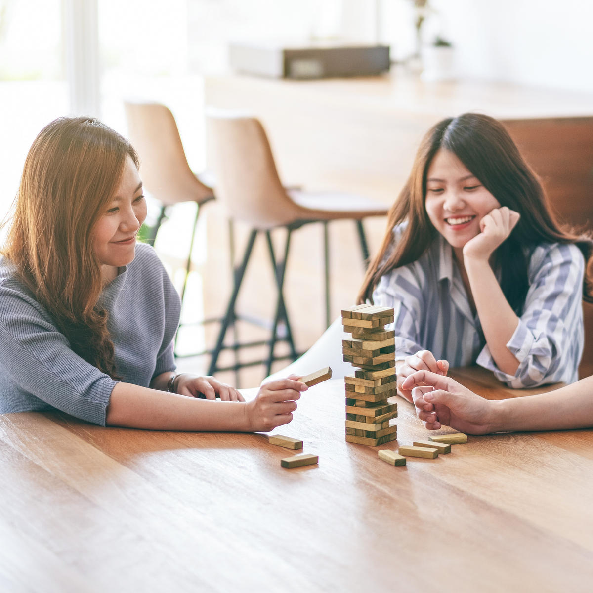 WACKELTURM - Braun, Holz (9.5/8.5cm) - Relaxdays
