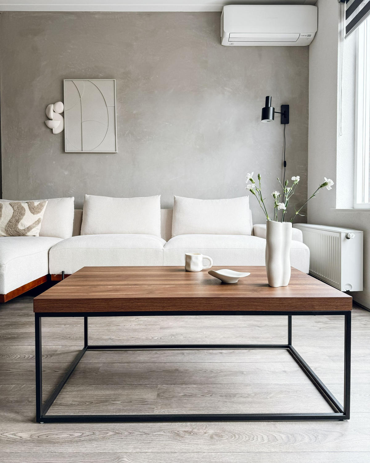KONFERENČNÍ STOLEK tmavší Odstín dřeva/černý obdélníkový 100/60/40 cm Delano - tmavě hnědá/černá, kompozitní dřevo (60/100/40cm) - Beliani