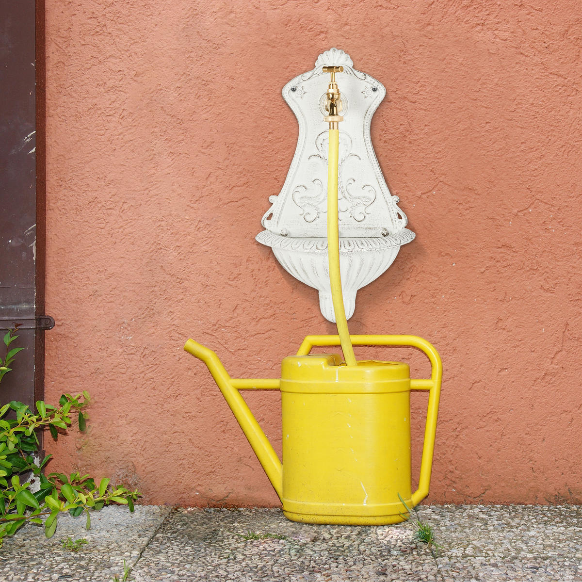 WANDBRUNNEN - Weiß, Metall (11.5/24.5/42cm) - Relaxdays