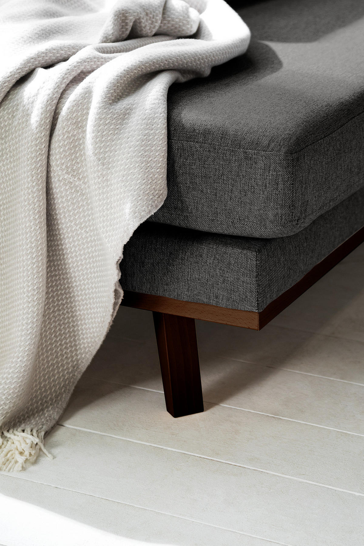 WOHNLANDSCHAFT mit Longchair - Dunkelgrau/Buchefarben, Textil (371/81/219cm) - home24