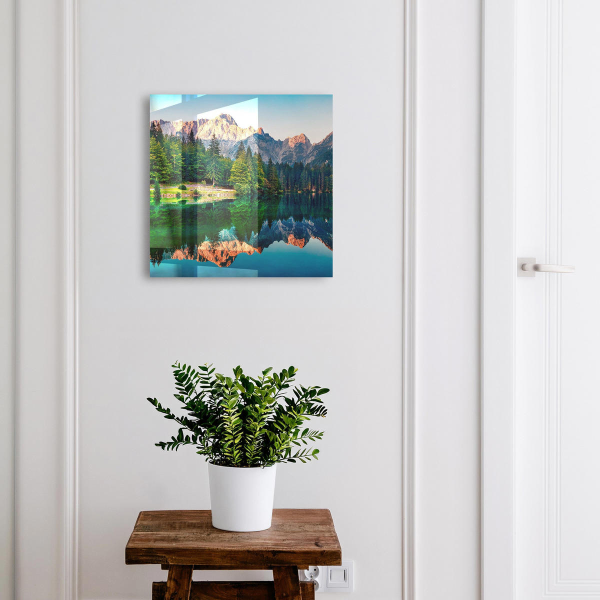 SCHLÜSSELBOX Weiß 30x30 cm – Türöffnung nach rechts - Berglandschaft - Grün, Metall (30/30/5cm) - TULUP