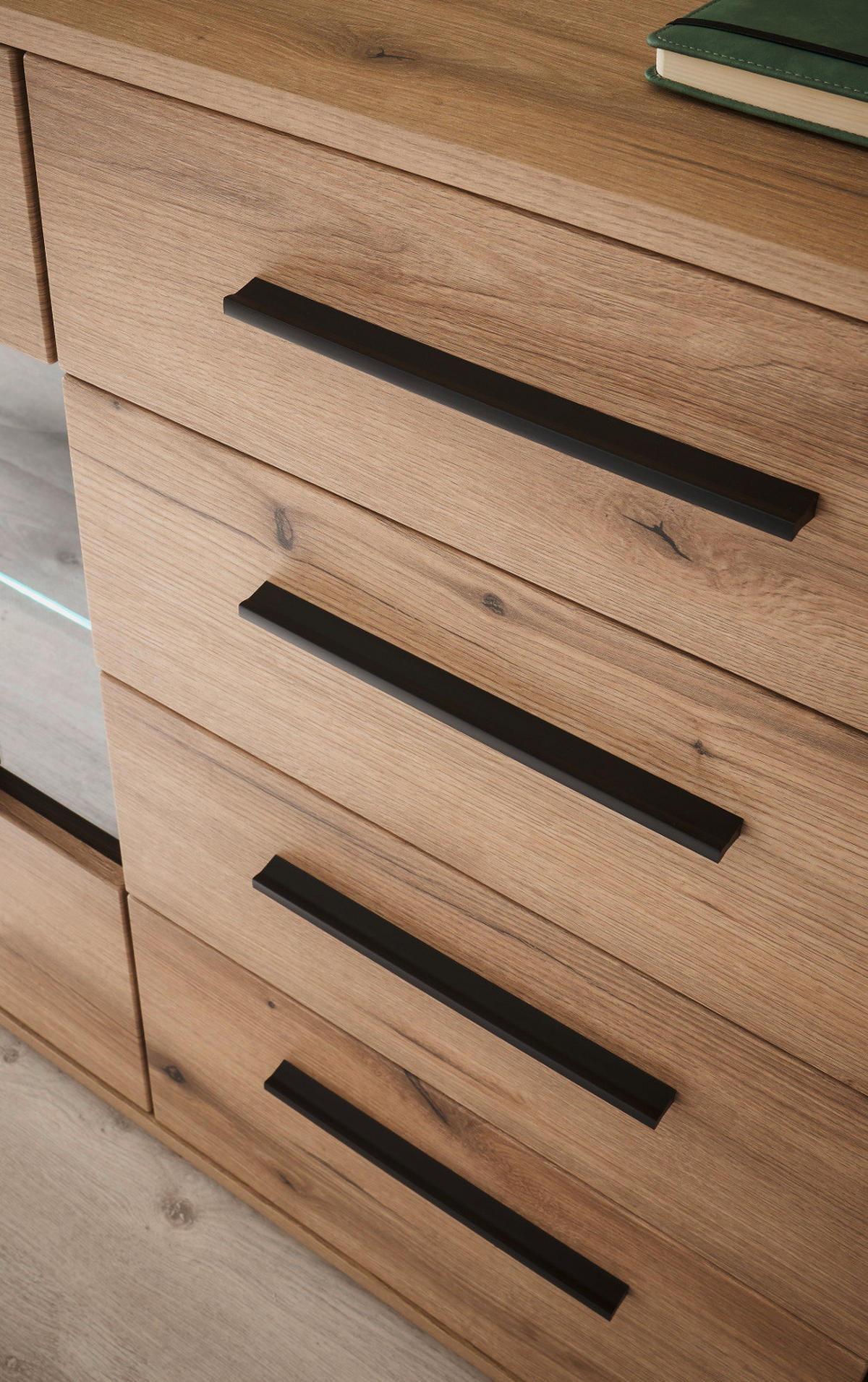 SIDEBOARD Eiche Evoke, Kommode 150 cm mit Beleuchtung - Eichefarben/Schwarz, Glas/Holzwerkstoff (150/86/42cm) - Furn.Design