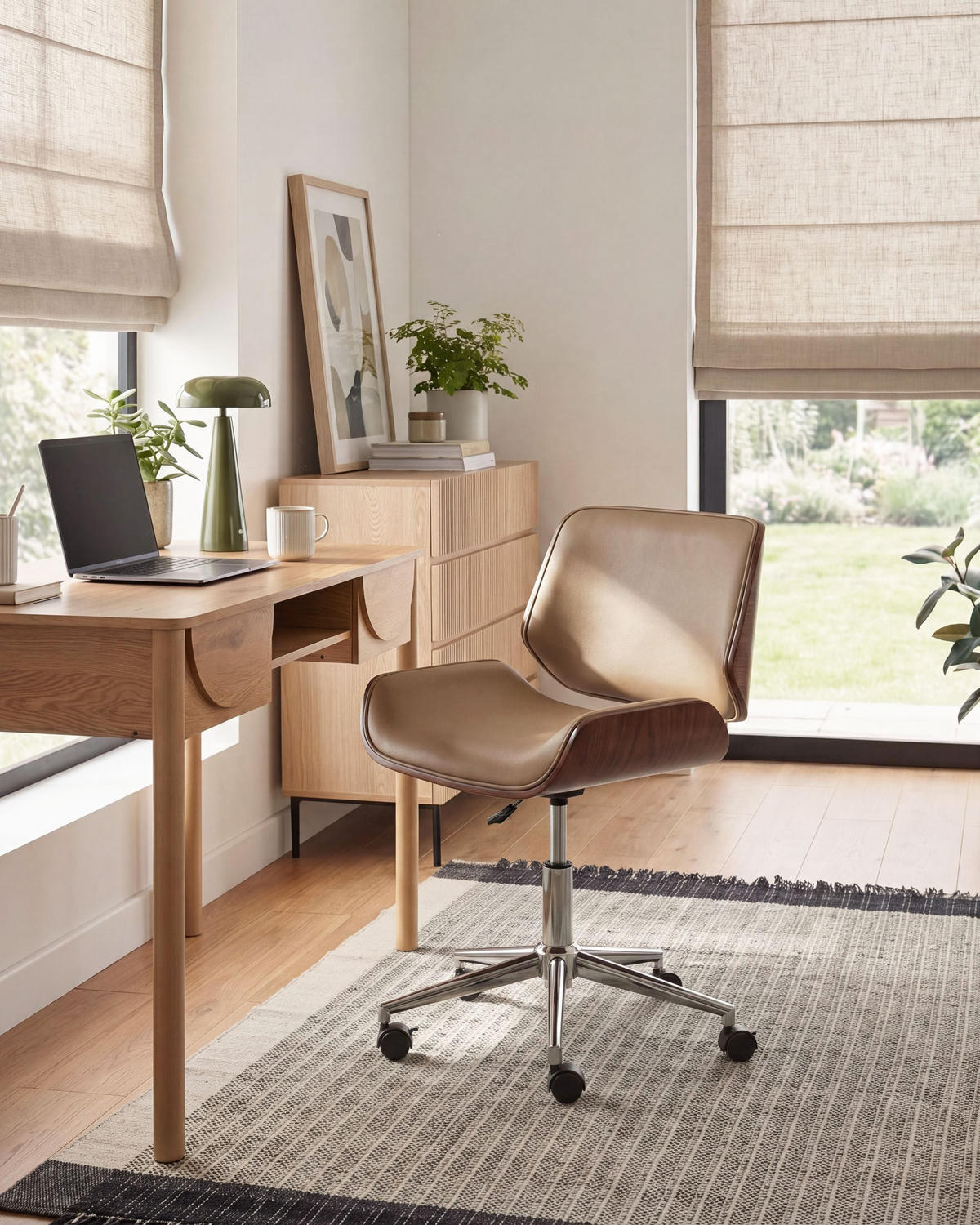 SCHREIBTISCHSTUHL Kunstleder Beige Totowa - Beige/Silberfarben, Kunststoff/Metall (54/77/39cm) - Beliani