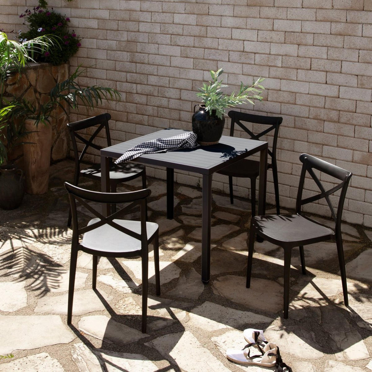 ESSTISCH Jastorf Grau 84 cm x 76 cm - Grau, Kunststoff (84/84/76cm)