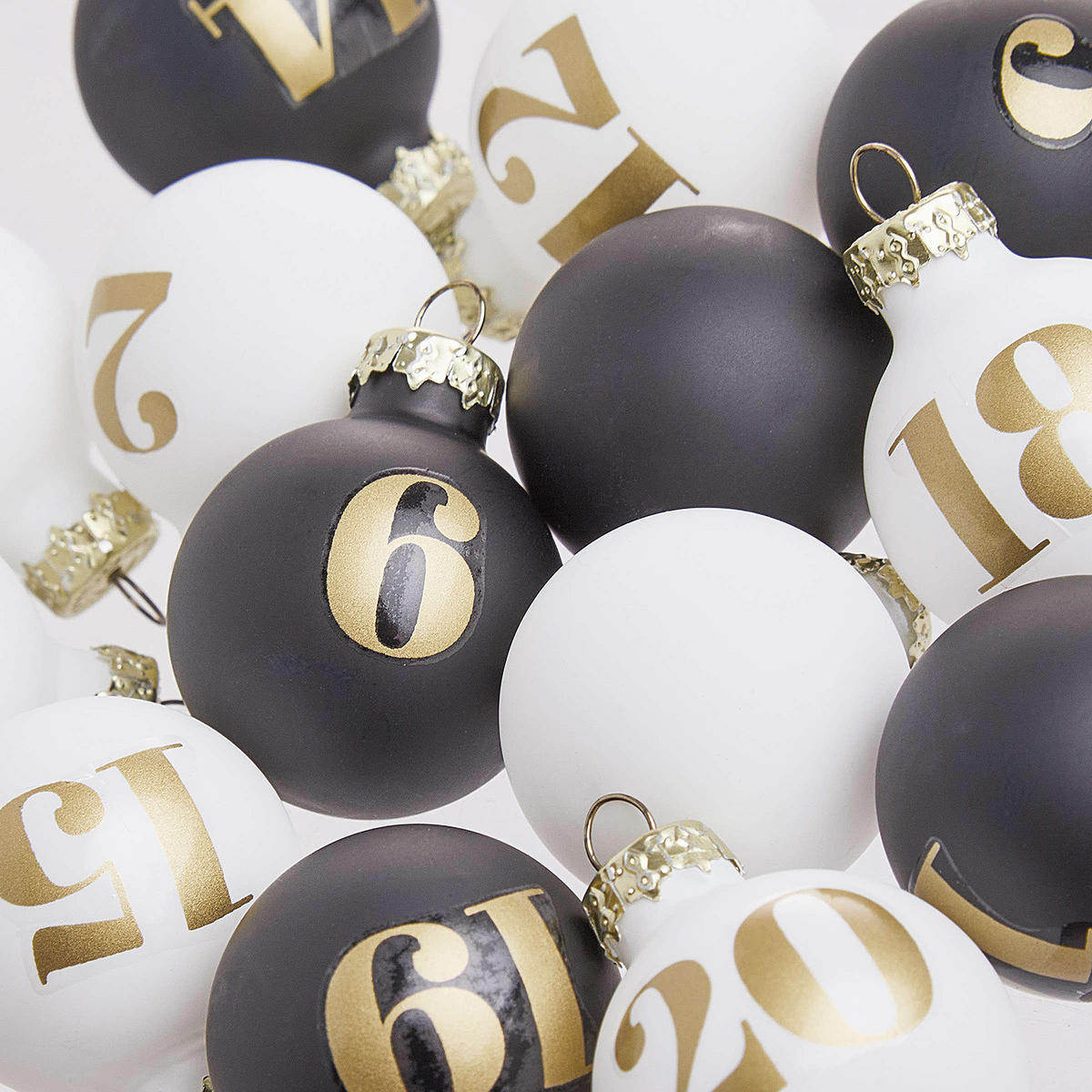 WEIHNACHTSKUGEL-SET (24-tlg.) Advent - Schwarz, Glas (16/3/24cm) - Butlers