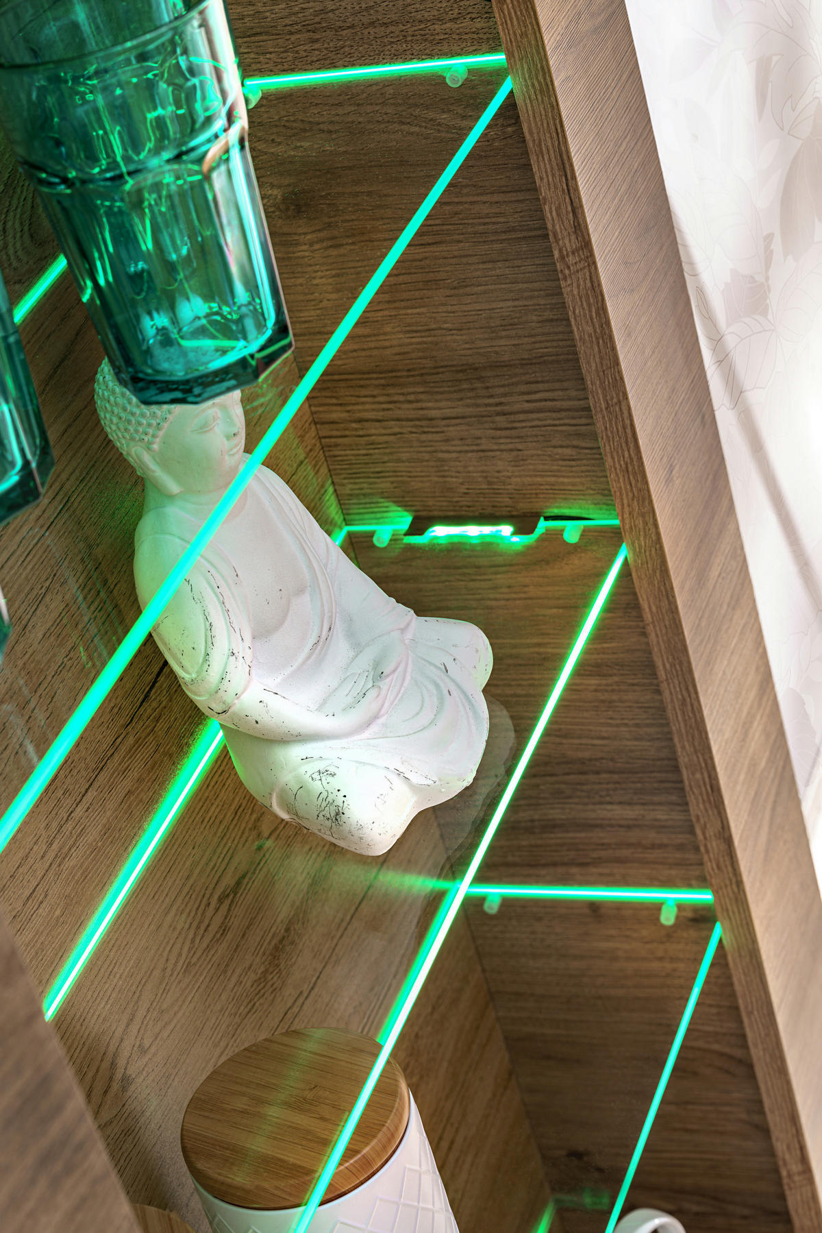 HÄNGEVITRINE COMO, sechs Glasböden, LED mehrfarbige Beleuchtung, Honigeiche/Trüffeleichefarben - Honigeiche/Trüffeleichefarben, Glas/Holzwerkstoff (71/178/19cm) - Komodee
