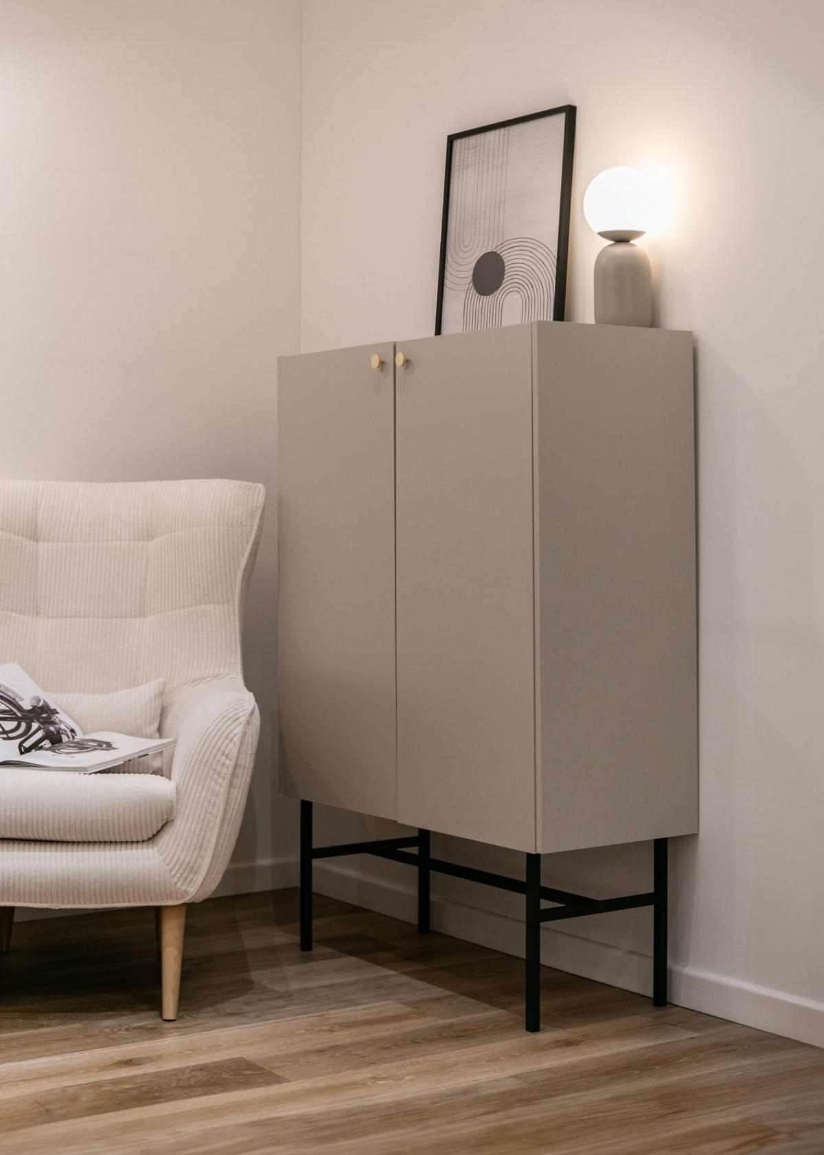 HIGHBOARD Divenos Greige 93 cm - Taupe/Goldfarben, Holzwerkstoff/Metall (93.2/131.7/39cm) - Selsey