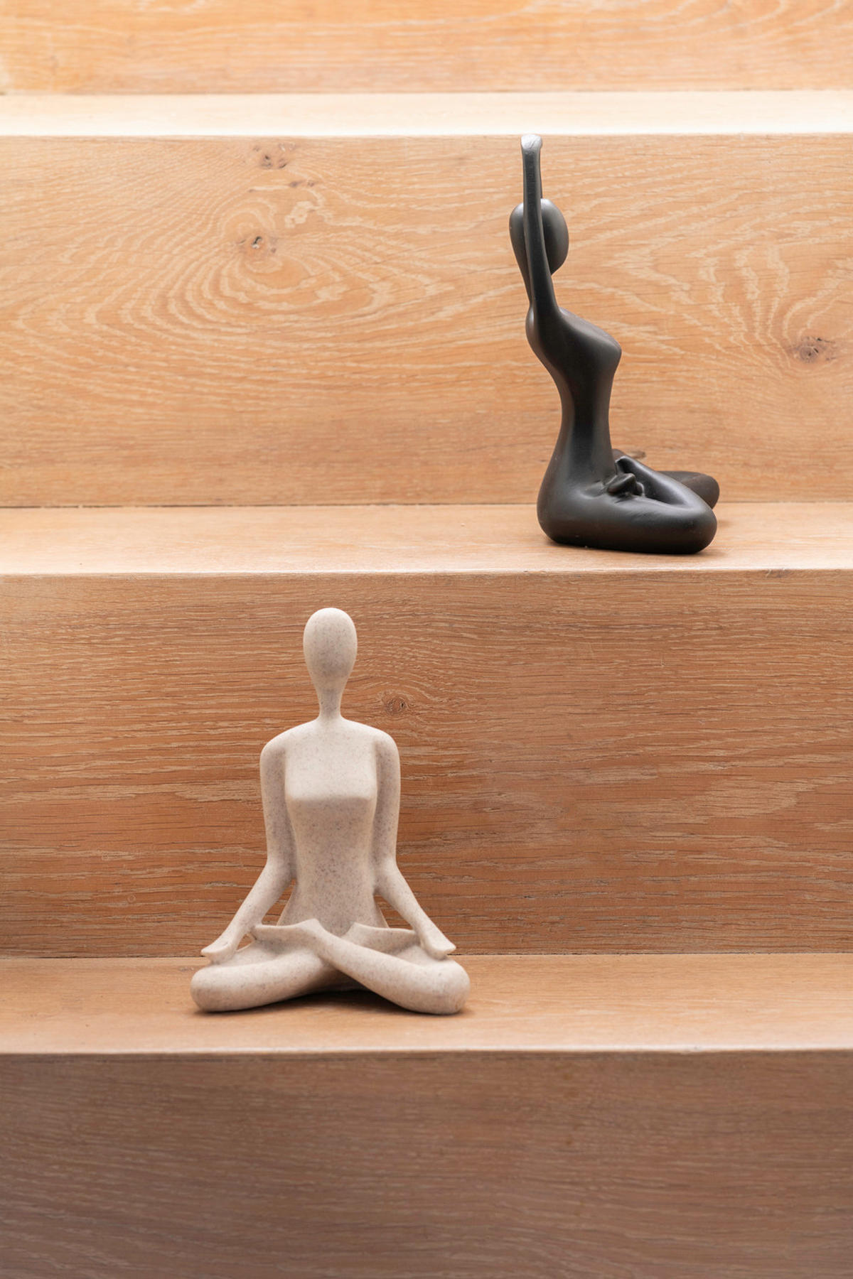 BILD Statue Open Lotus Grau 15/11/21 cm - Grau, Kunststoff (11/21/15cm) - Present Time
