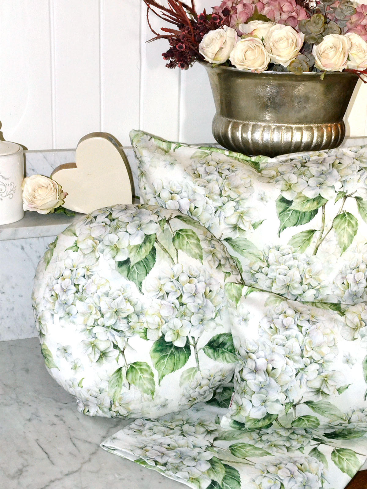 KISSENHÜLLE Landlust-Hortensie weiß 40/40 cm - Weiß/Grün, Textil (40/40cm) - beties Heimtextil