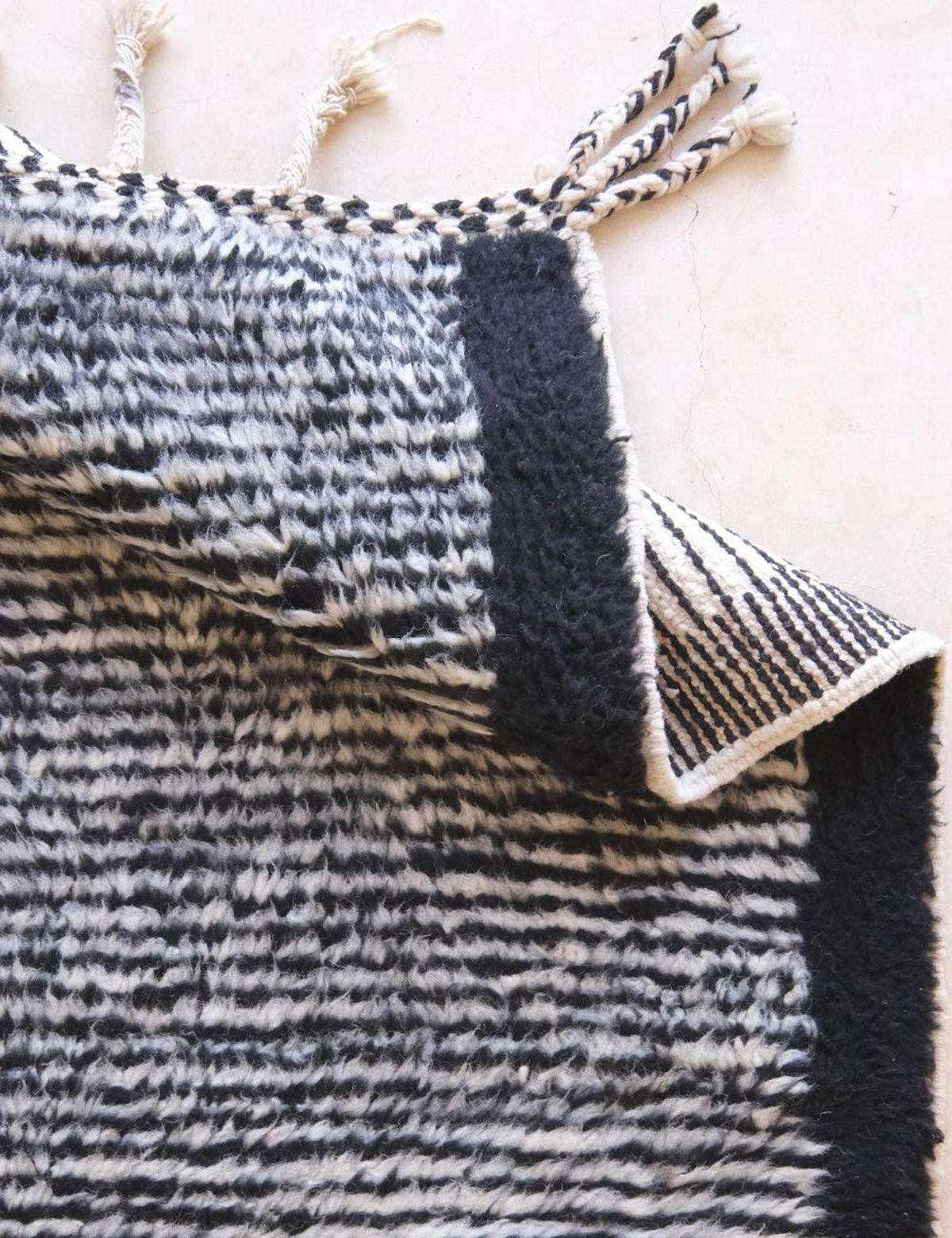 BERBERTEPPICH grafisch Wolle 119x 227 cm - Schwarz, Naturmaterialien (119/227cm) - AFK Living