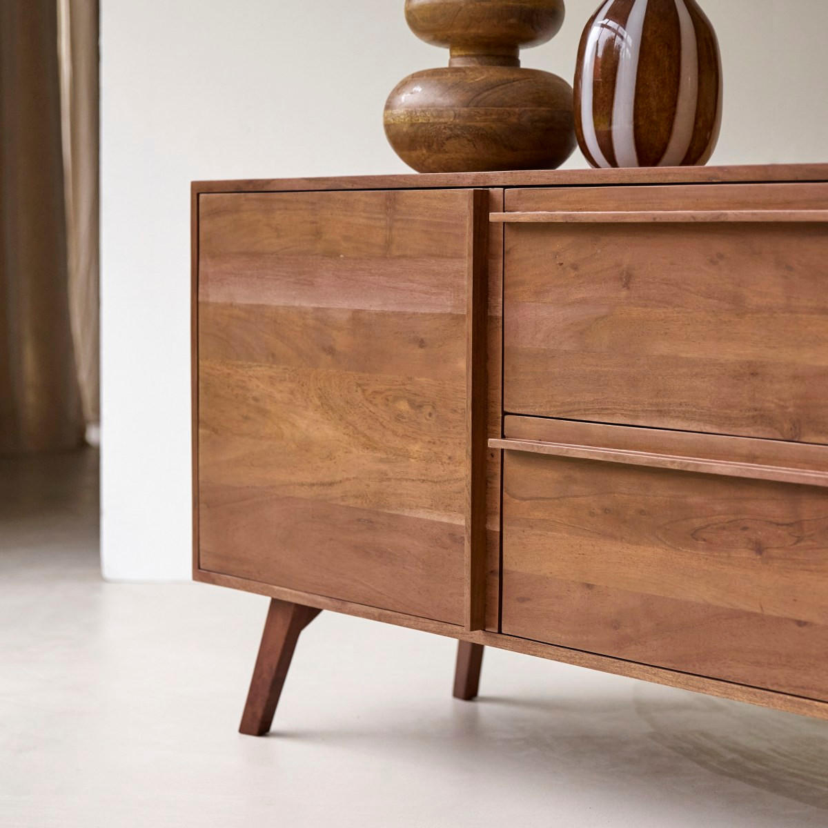 SIDEBOARD Niels Braun aus Akazie - Braun, Holz (175/70/45cm) - Tikamoon