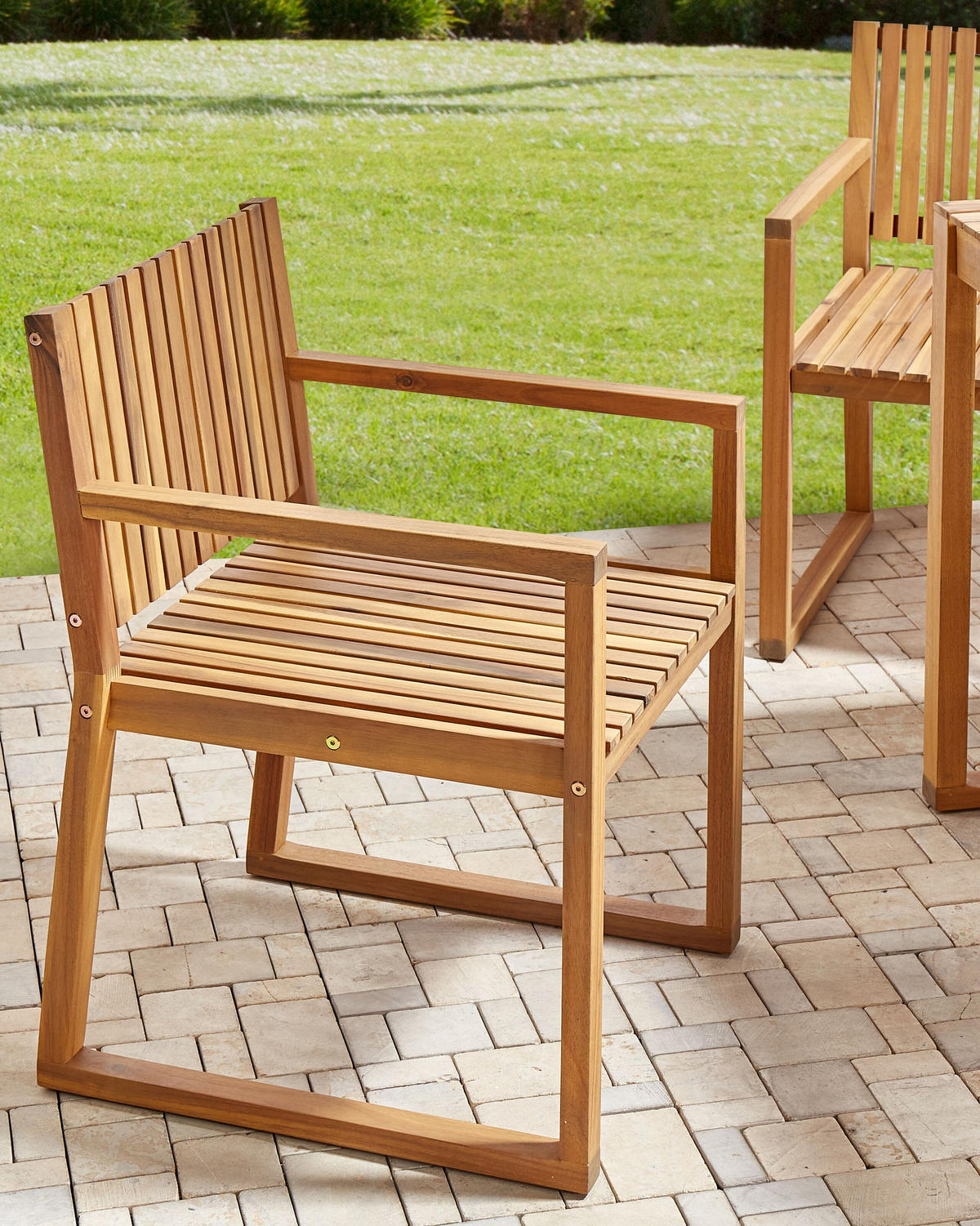 GARTENSTUHL 2er-Set Heller Holzfarbton SASSARI Sassari II - Hellbraun, Holz (54/80/59cm) - Beliani