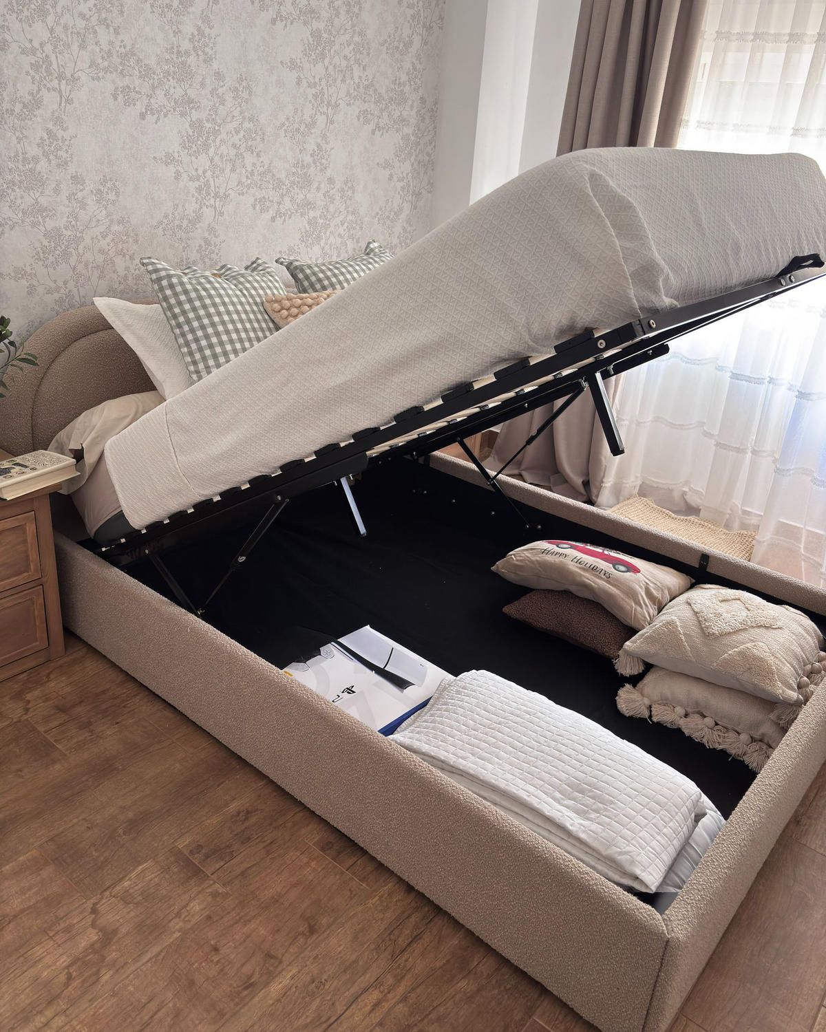 BETT mit Stauraum 140/200 cm Bouclé Beige Quillien - Beige, Textil (140/200cm) - Beliani