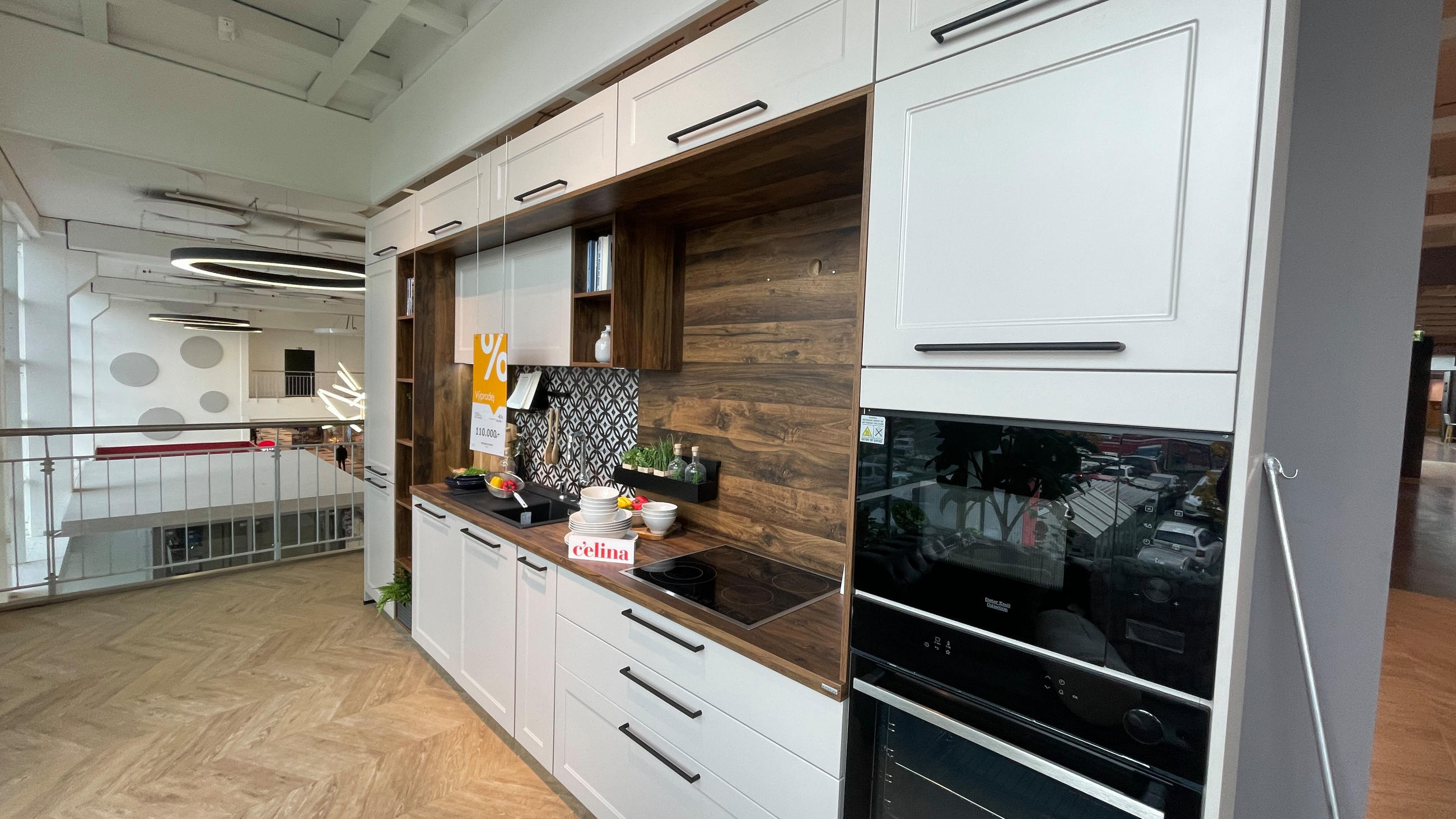Vestavěná kuchyň - Celina