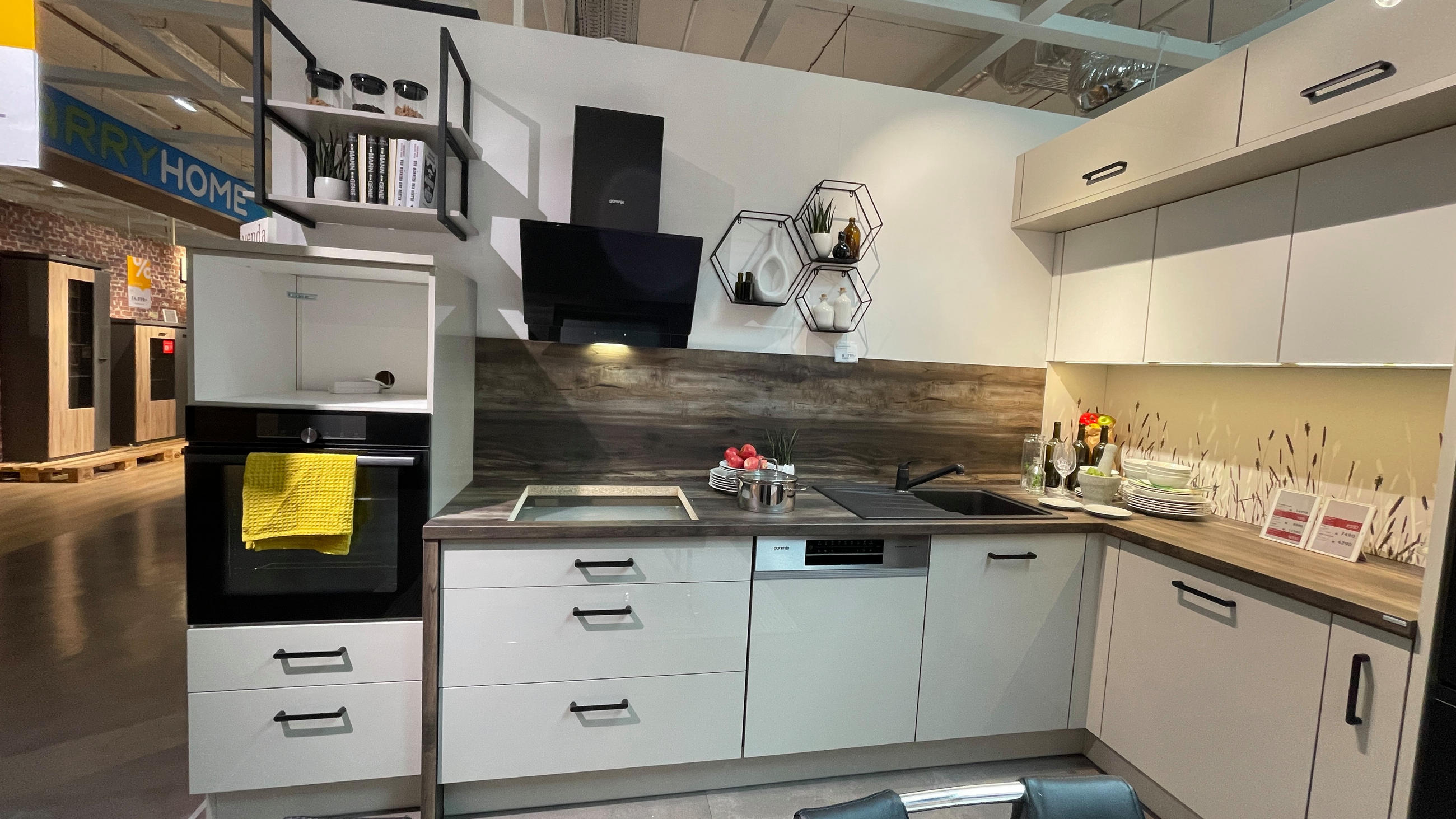 Vestavěná kuchyň - Venda