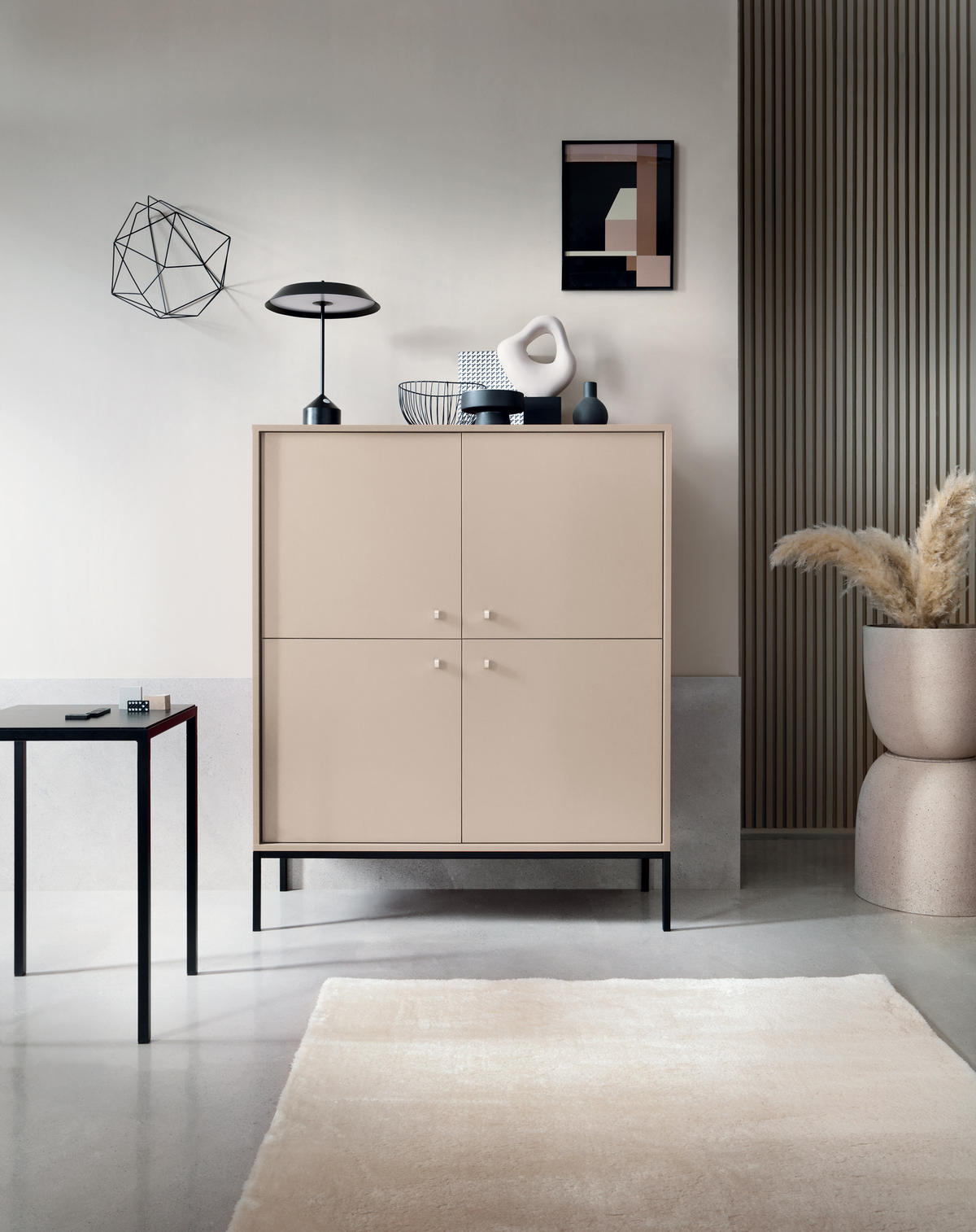 HIGHBOARD Molly Beige, Schwarze Beine, Hochkommode - Beige/Schwarz, Holzwerkstoff/Metall (104/125/39cm) - Bettso