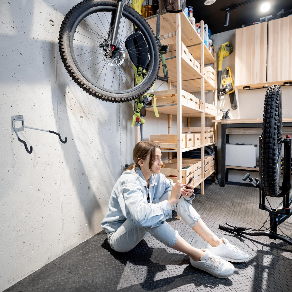 FAHRRADHALTERUNG Schwarz Silber klappbar Stahl 25 kg - Multicolor, Kunststoff/Metall (31/11/33cm) - Relaxdays
