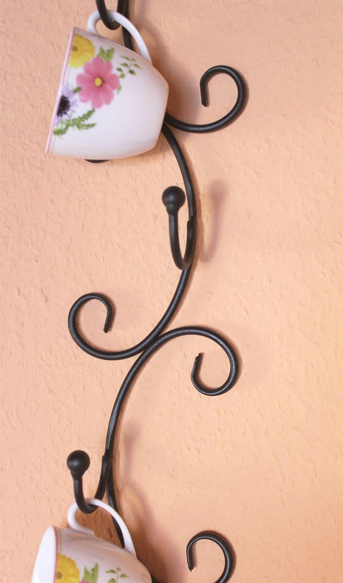 TASSENHALTER Wand Schwarz Metall 68 cm Olivia - Schwarz, Metall (12.5/68/7cm) - DanDiBo