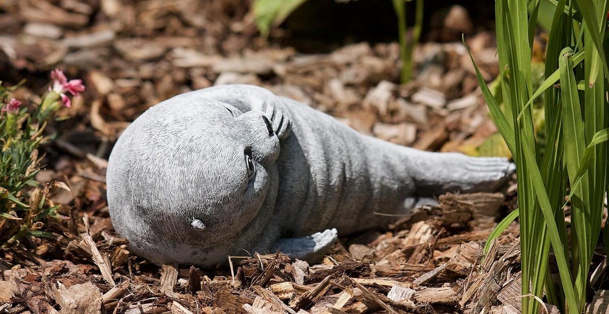 STEINFIGUR Robbe Flosse, frostfest, massiver Steinguss - Grau, Stein (32/11/16cm) - stoneandstyle