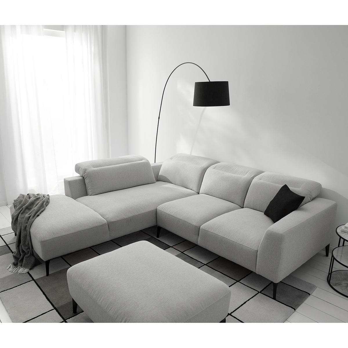 ECKSOFA mit Ottomane - Hellgrau/Schwarz, Textil/Metall (263/238cm) - home24