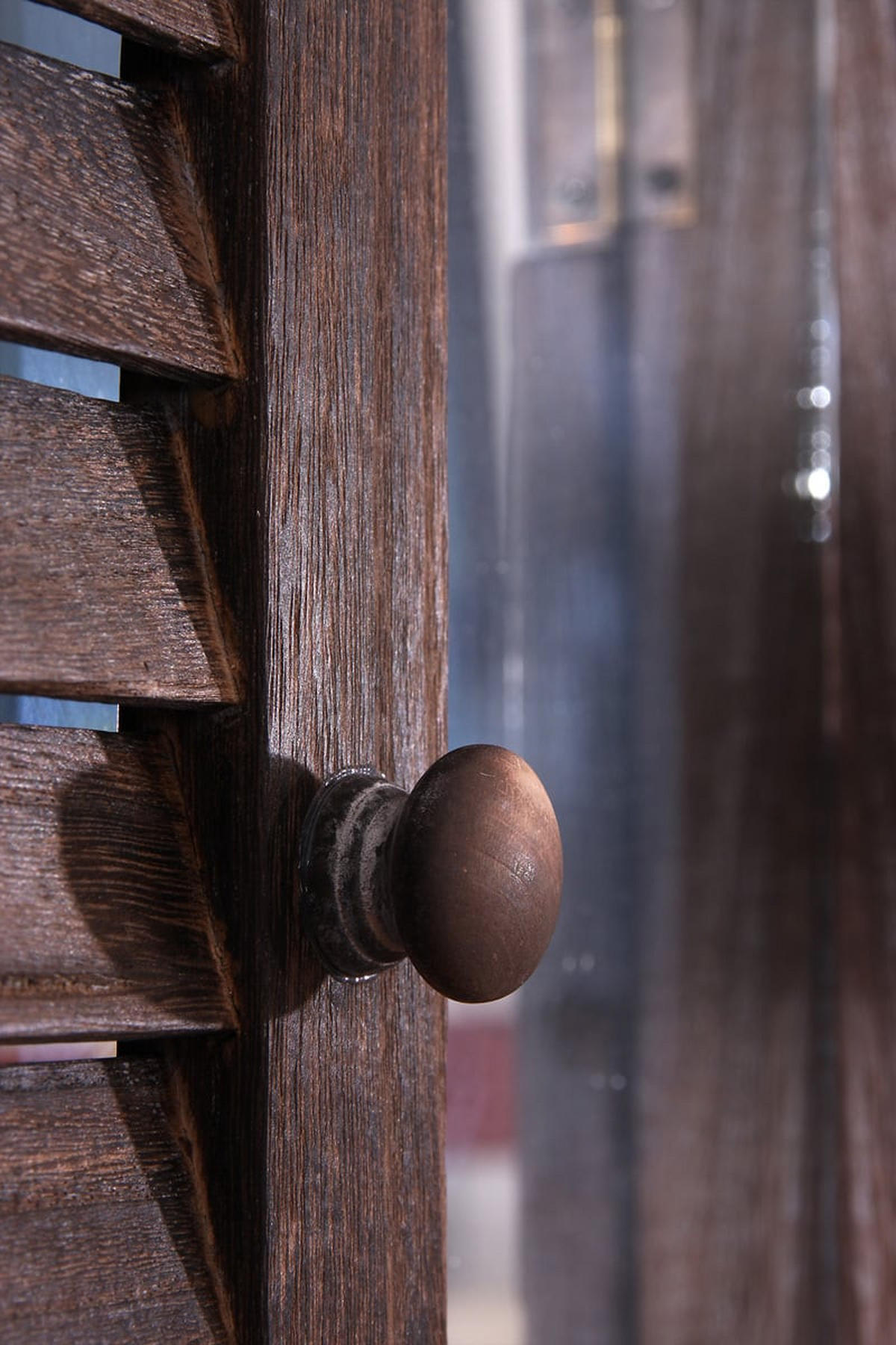 WANDSPIEGEL MIT FENSTERLÄDEN Dunkelbraun - Dunkelbraun, Holz (42/53/5cm) - MCW