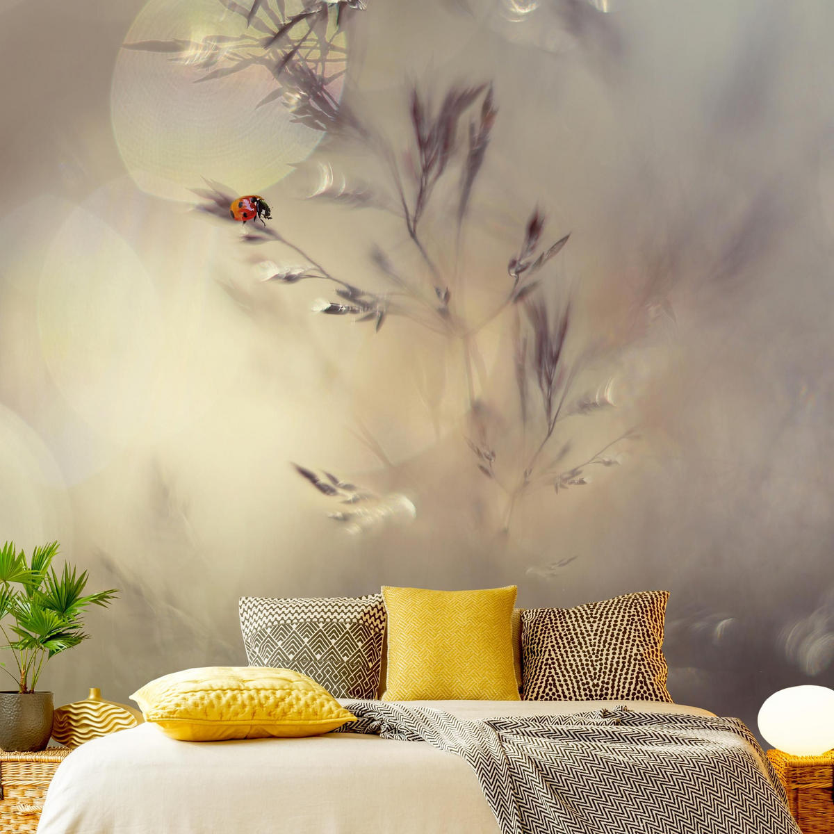 FOTOTAPETE Marienkäfer auf Wiesengras 240/240 cm - Eichefarben, Papier (240/240cm) - Bilderwelten