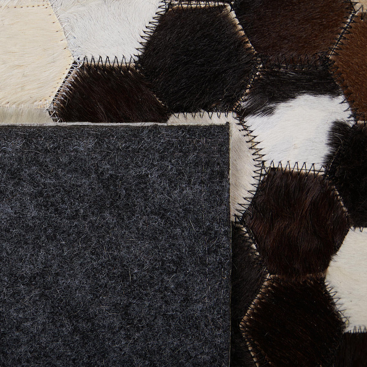 KURZFLOR-TEPPICH Eyim 200/140 cm - Braun, Fell (140/200cm) - Beliani