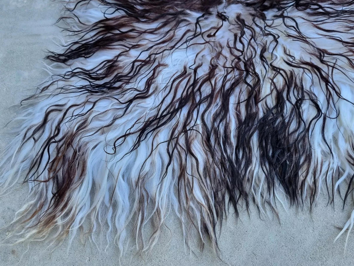 LAMMFELL Island Langhaar natur lockig weich Premium Braun Geflammt ca. 105 cm - Hellbraun, Fell (55/105cm) - Provellus