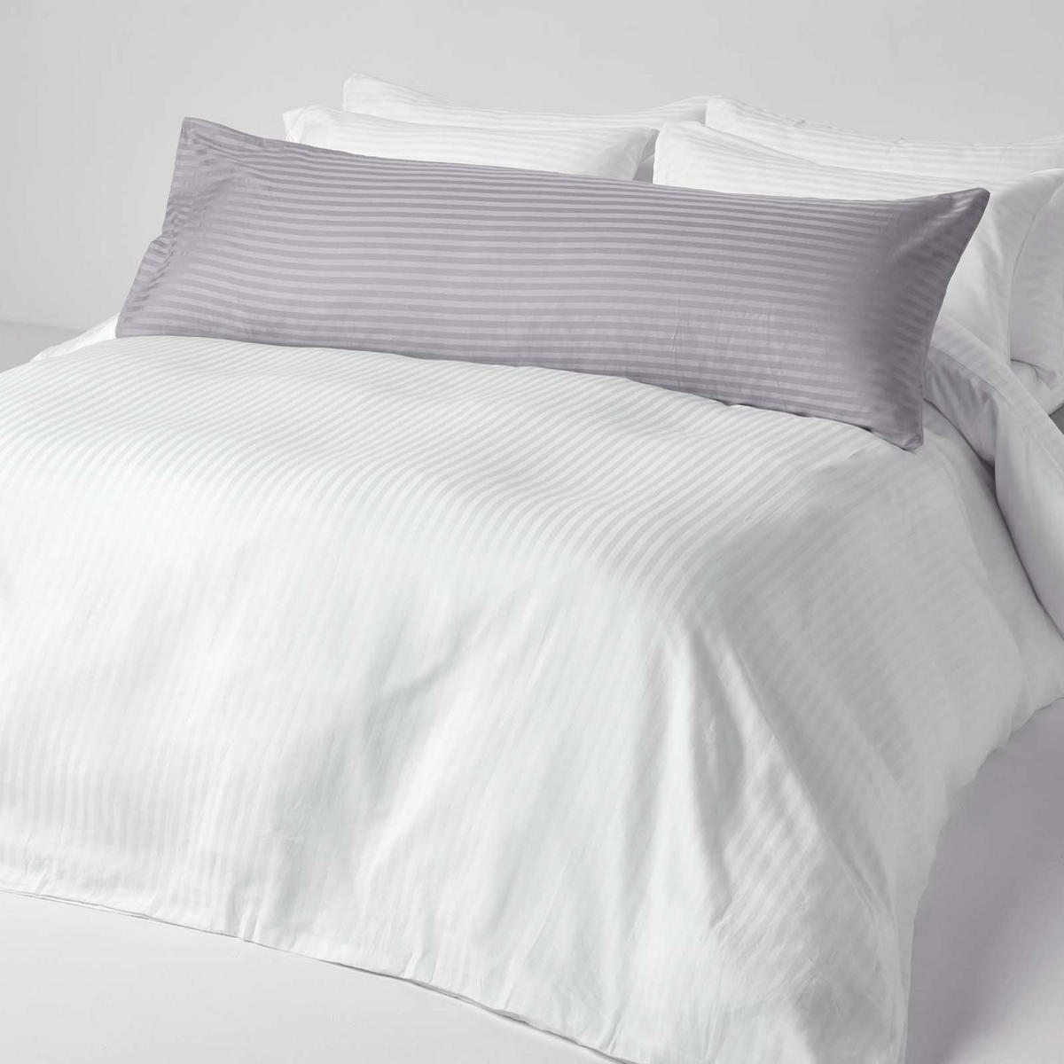 SEITENSCHLÄFERKISSENBEZUG Damast-Streifen, 48/136 cm - Grau, Textil (50/140cm) - Homescapes