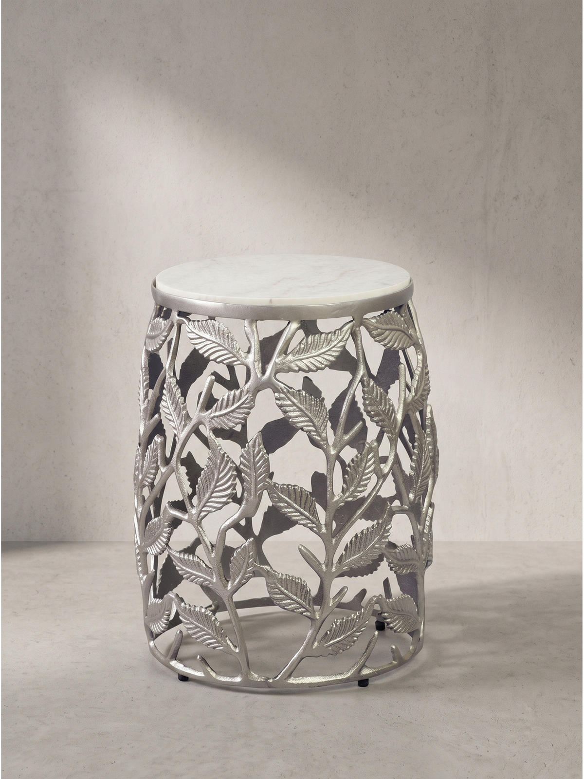 BEISTELLTISCH ALASSIO, Marmor, handgefertigt, Silber-Weiß, Ø 40 x 46 cm - Silberfarben, Stein/Metall (40/40/46cm) - KADIMA DESIGN