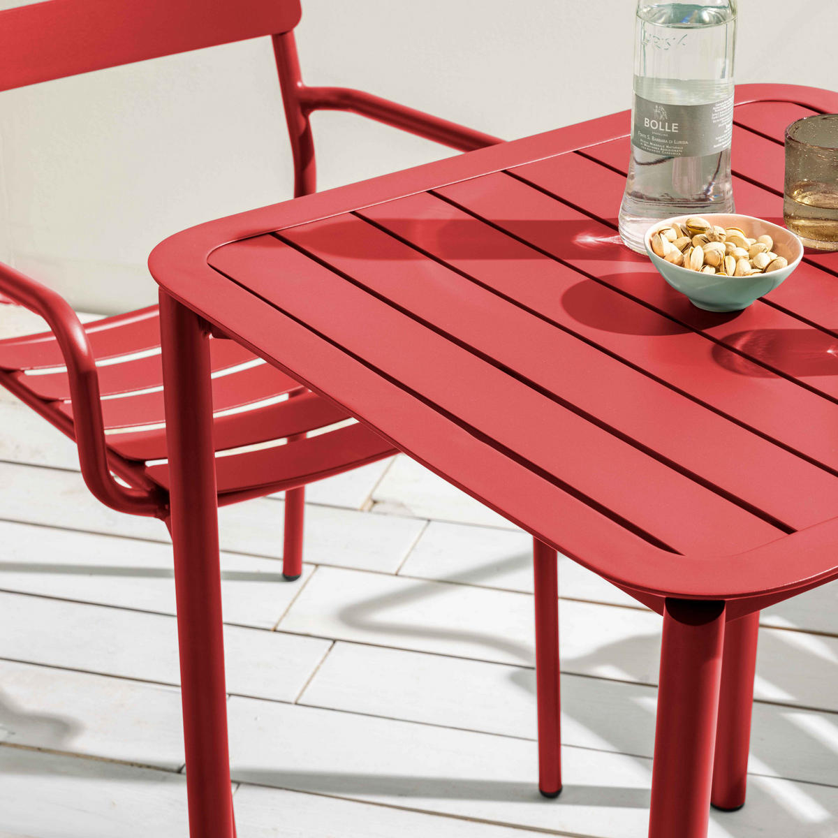 GARTENTISCH quadratisch, Rot - Rot, Metall (70/70/75cm) - Oviala