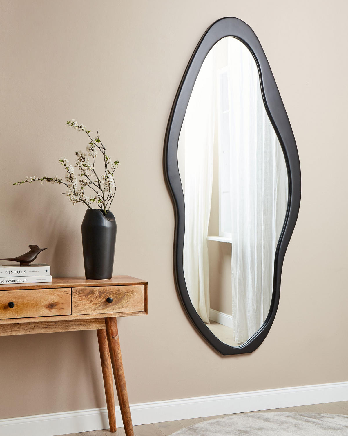 WANDSPIEGEL 80/180 cm Paulownia-Holz Schwarz Blet - Schwarz, Holz (80/180/3cm) - Beliani