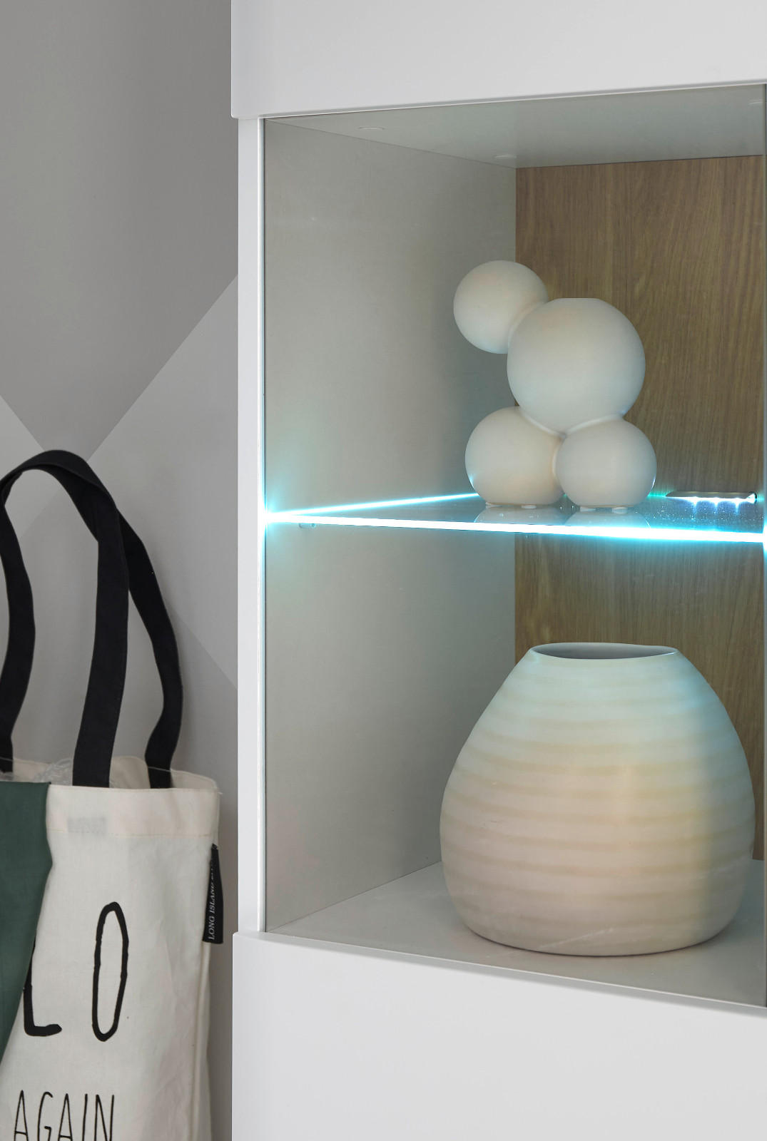 Thumbnail - Furn.Design Wohnwand, Weiß, Eiche, Holzwerkstoff, Nachbildung, Echtholz,Eiche, Holz Optik, Uni, 3 Fächer, 3 Schubladen, ...
