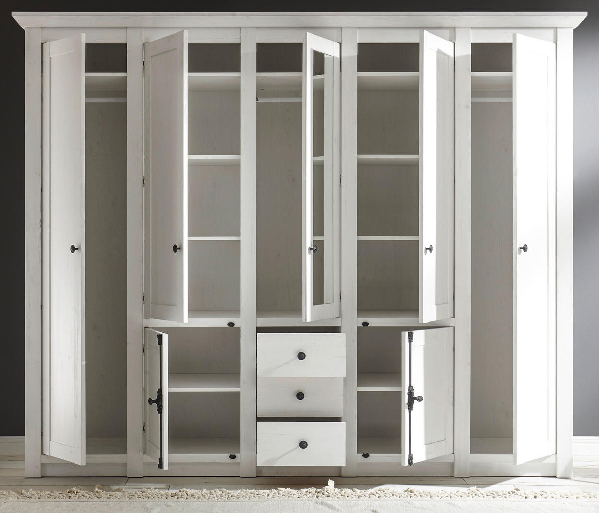 KLEIDERSCHRANK Pinie weiß 236 x 206 cm, Drehtürenkleiderschrank 7-türig - Schwarz/Weiß, Holzwerkstoff/Metall (236/206/64cm) - Furn.Design