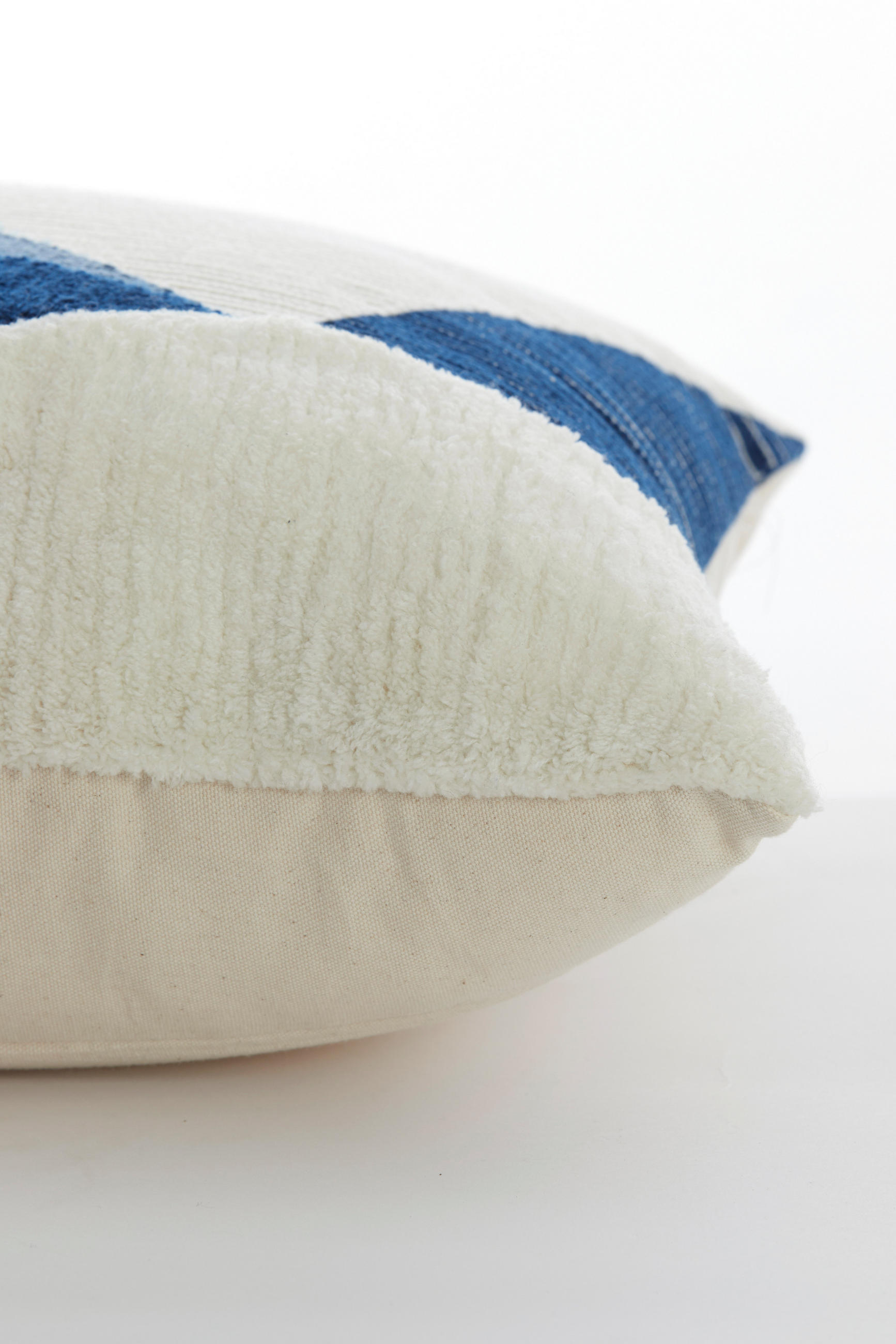 DEKOKISSEN Rejas Blau 45/45/10 cm - Blau, Textil (45/45cm) - Light & Living