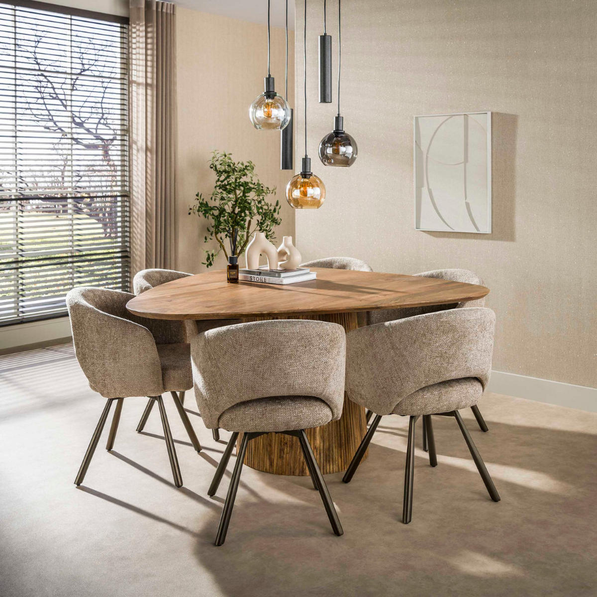 ESSTISCH WAVE CENTRO Organischer Dreieckstisch aus massivem Mangoholz - Braun, Holz (150/150/77cm) - alesvelt