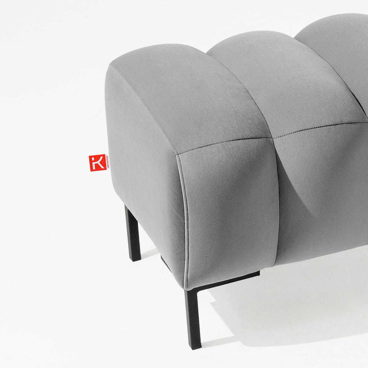 SITZHOCKER Polsterhocker PECCO, Veloursstoff - Hellgrau/Schwarz, Holz/Textil (120/50/50cm) - KONSIMO®